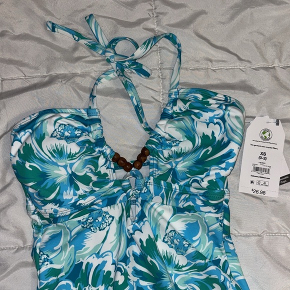 NWT one piece swimsuit - Picture 3 of 9